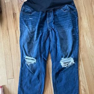Old Navy Maternity Boyfriend Jeans